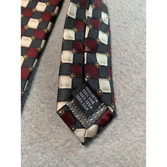 Knightsbridge Mens Silk Tie Red Black Geometric Pattern Silk Necktie - Picture 4 of 5